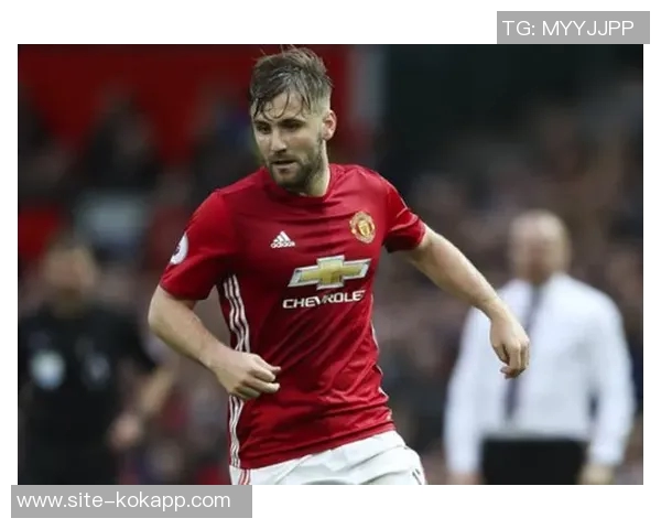 曼联旧将警告卢克肖懒惰或成双红会隐患萨拉赫将发起攻击